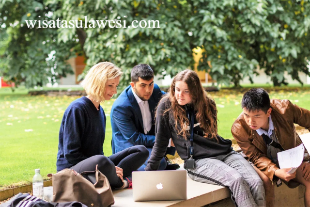 Mengajarkan International Studies Projects